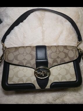 Coach Georgie Shoulder Bag